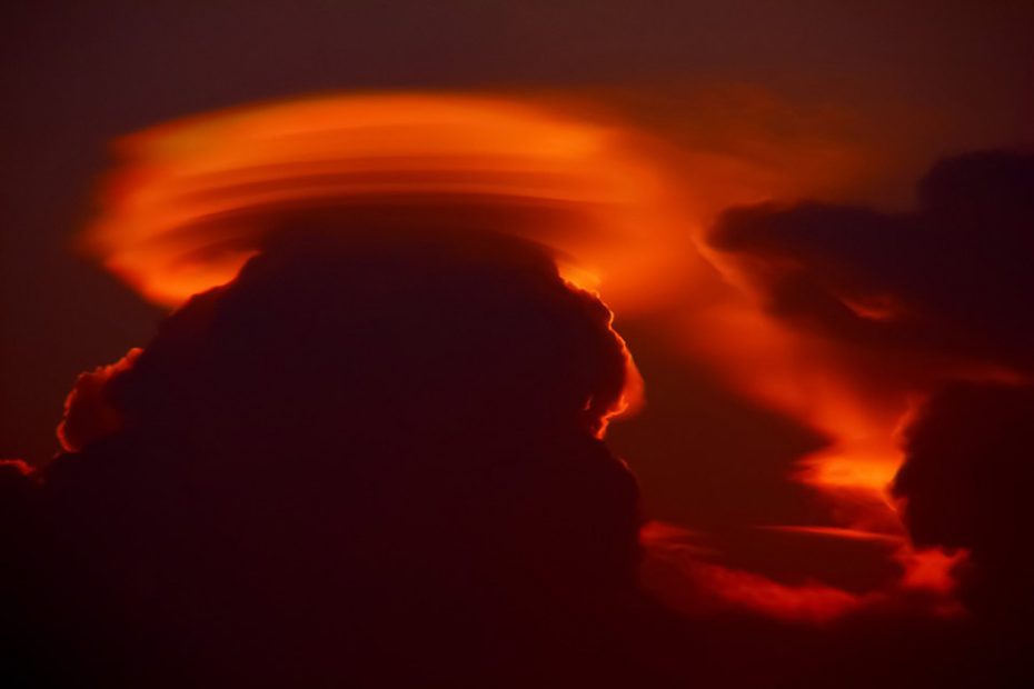 Nuages-lenticulaires-meteo-weather